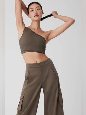 Alo Yoga Mesh Sheer Illusion Tank -
Olive Tree - XS